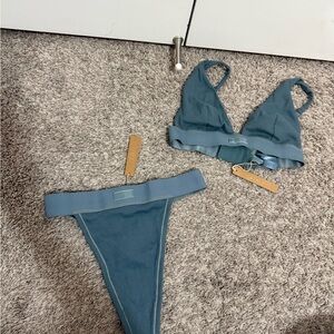 SKIMS Cyan Plunge Bralette